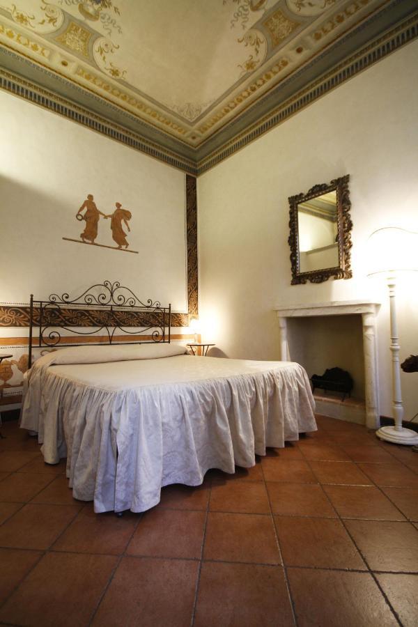 Antica Residenza Cicogna Bed & Breakfast Сиена Екстериор снимка