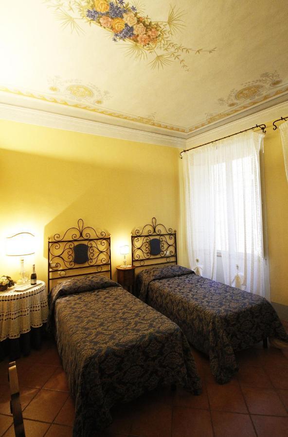 Antica Residenza Cicogna Bed & Breakfast Сиена Екстериор снимка