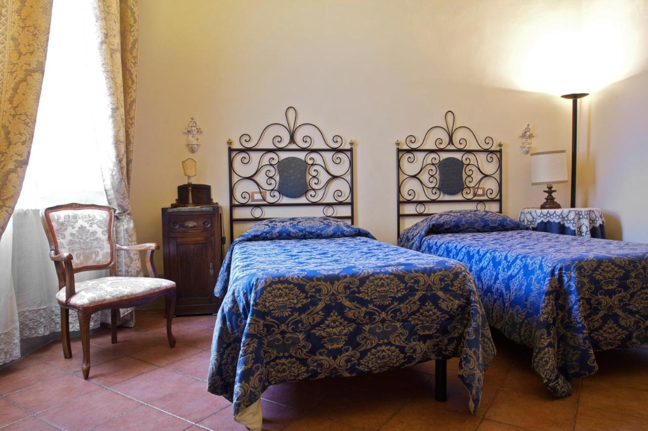 Antica Residenza Cicogna Bed & Breakfast Сиена Екстериор снимка