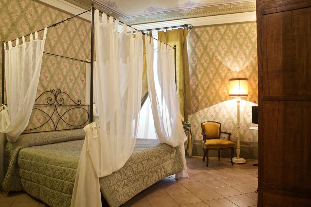 Antica Residenza Cicogna Bed & Breakfast Сиена Екстериор снимка