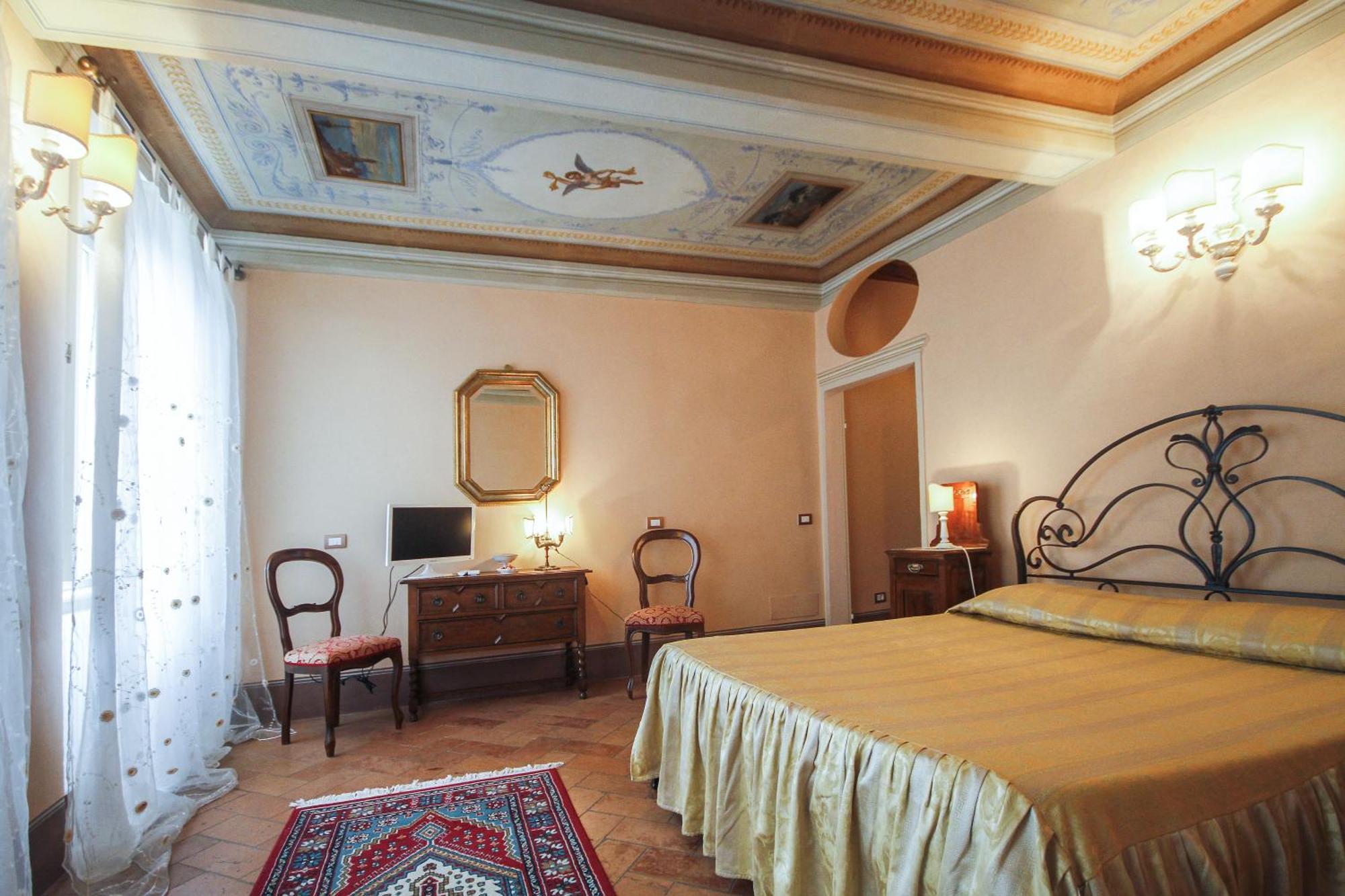 Antica Residenza Cicogna Bed & Breakfast Сиена Екстериор снимка